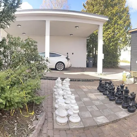 Saunallinen Vierasmaja 1 Km Foeriltae Aurajoelta トゥルク